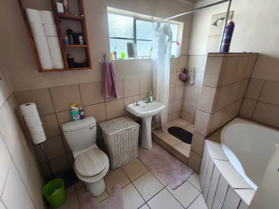 3 Bedroom Property for Sale in Bodorp North West